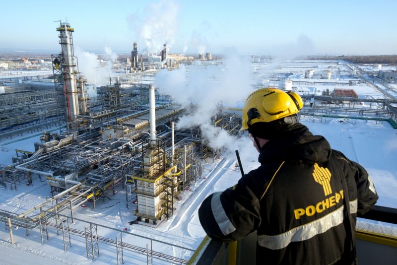 Nhà máy lọc dầu Novokuibyshevsk do Rosneft vận hành ở Novokuibyshevsk, vùng Samara, Nga. Ảnh Bloomberg