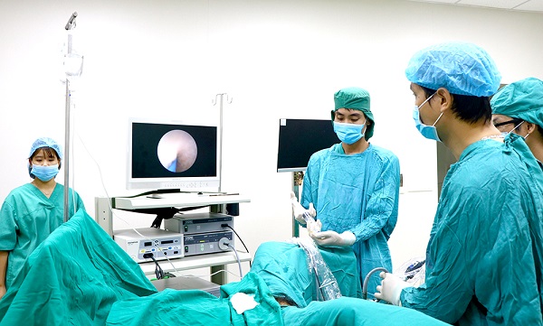 Bệnh viện Đa khoa thị xã Phú Thọ Đưa kỹ thuật mới mổ thay khớp háng cho bệnh nhân