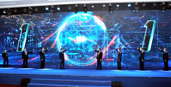 Công bố Cổng thông tin điện tử dành cho nhà cung cấp nước ngoài và triển khai ứng dụng eTax Mobile