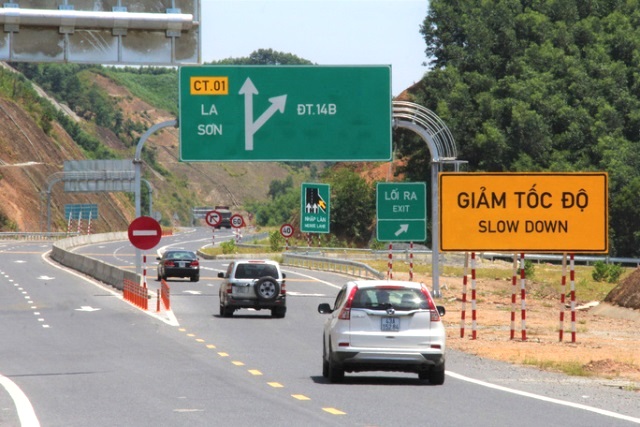Đưa cao tốc La Sơn - Túy Loan vào khai thác đầu tháng Tư năm 2022