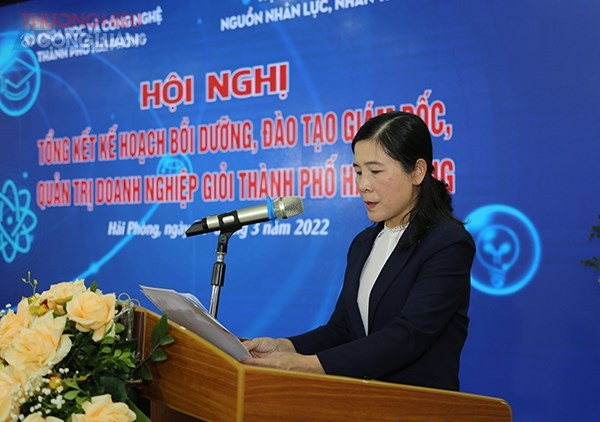 Đồng chí Phạm Thị Sen Quỳnh PGD Sở KHCN Hải Phòng phát biểu tại hội nghị