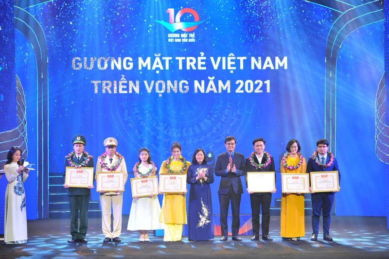 Tôn vinh các Gương mặt trẻ Việt Nam triển vọng năm 2021