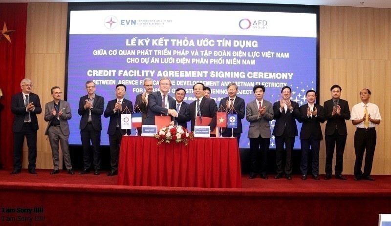 Tập đoàn Điện lực Việt Nam (EVN) và Cơ quan Phát triển Pháp (AFD) đã tổ chức Lễ ký kết Thoả ước tín dụng cho khoản vay ưu đãi không bảo lãnh Chính phủ trị giá 80 triệu Euro cho Dự án lưới điện phân phối miền Nam
