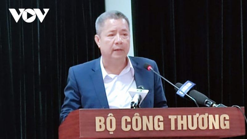 Ông Bùi Quốc Hùng - Phó Cục trưởng Cục Điện lực và năng lượng tái tạo, Bộ Công Thương tại buổi họp báo thường kỳ quý I/2022
