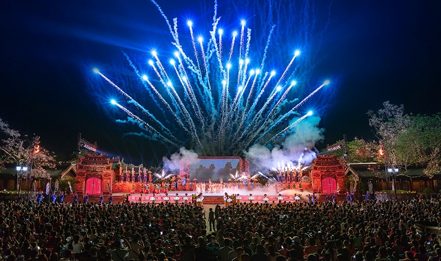 Đến Festival Huế 2022 vào mùa hạ tham dự nhiều lễ hội hấp dẫn