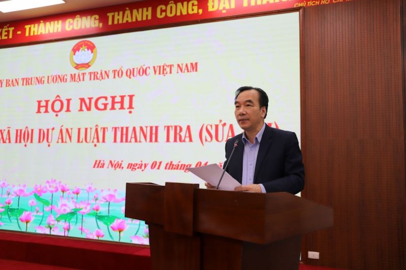 Phó Chủ tịch MTTQ Việt Nam Ngô Sách Thực phát biểu đề dẫn tại Hội nghị