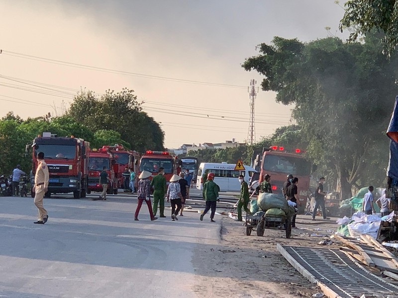 Phòng Cảnh sát phòng cháy chữa cháy và cứu hộ cứu nạn Công an tỉnh Hải Dương đã có mặt tại hiện trường