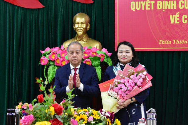 Bà Trần Thị Hoài Trâm, Chánh VP UBND tỉnh Thừa Thiên Huế được chỉ định làm Bí thư huyện uỷ Nam Đông