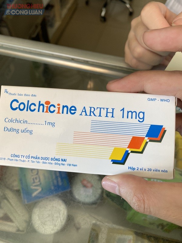 colchicin lại là loại thuốc có nguy cơ cao gây độc tính nghiêm trọng và có thể gây tử vong cho người bệnh nếu sử dụng không đúng cách