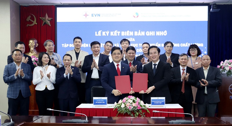 Tập đoàn Điện lực Việt Nam (EVN) và Tổng cục Tiêu chuẩn Đo lường Chất lượng (STAMEQ) - Bộ Khoa học và Công nghệ đã tổ chức Lễ ký Biên bản ghi nhớ hợp tác