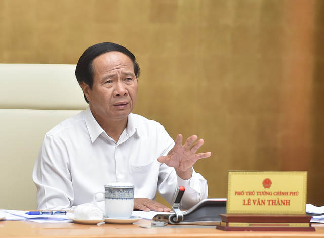 Phó Thủ tướng Lê Văn Thành đánh giá cao tỉnh Đồng Nai đã tích cực triển khai giải phóng mặt bằng để bàn giao cho chủ đầu tư triển khai dự án. Ảnh VGP/Đức Tuân