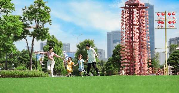 Nhiều gia đình lựa chọn nơi an cư tại những dự án có nhiều công viên cây xanh để trẻ được khám phá và vui chơi, tốt cho sự phát triển toàn diện.