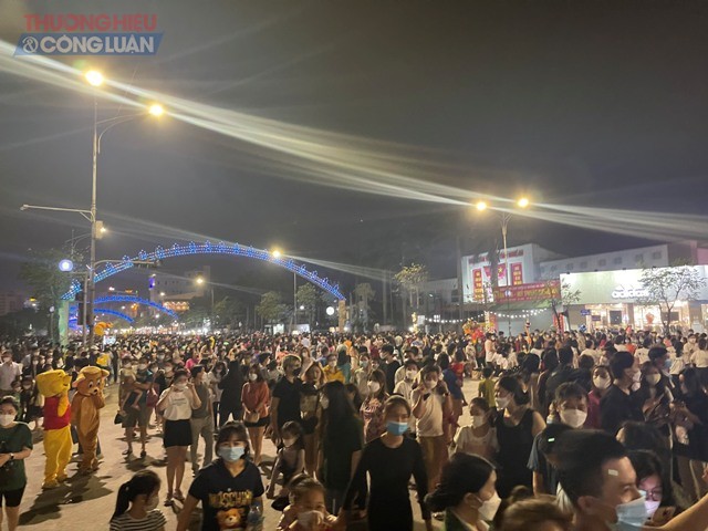 Phố đi bộ đầu tiên ở TP. Vinh hút du khách