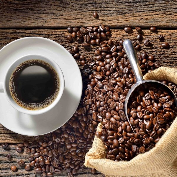Giá cà phê trong nước đảo chiều tăng mạnh 500 đồng/kg tại các địa phương thu mua trọng điểm trong phiên giao dịch cuối tuần (ngày 9/4).