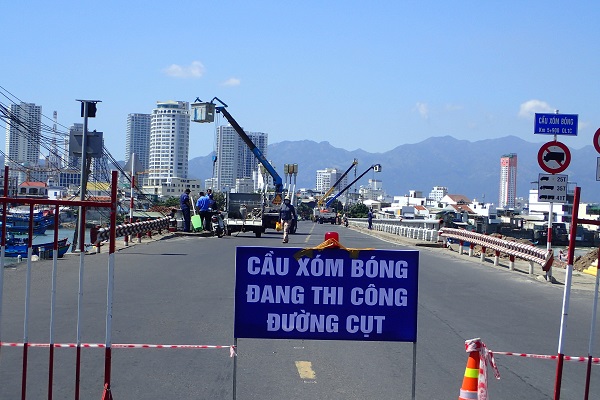 Đóng cầu Xóm Bóng- Nha Trang (ảnh chụp ngày 26/3/2022)