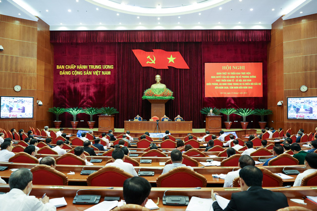 Hội nghị được tổ chức theo hình thức trực tiếp kết hợp với trực tuyến. Ảnh VGP/Nguyễn Hoàng