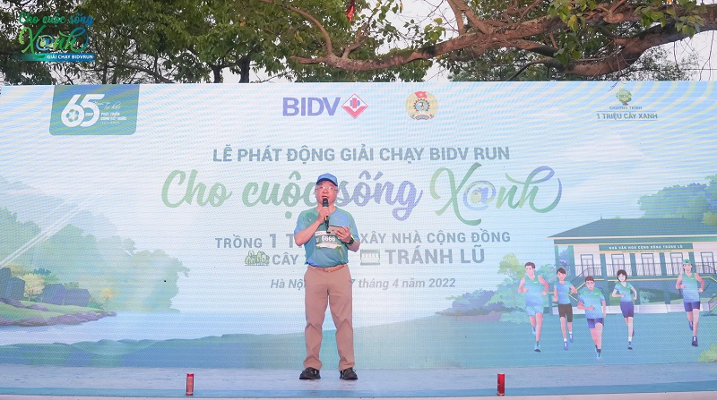 Ông Trần Xuân Hoàng - Ủy viên HĐQT, Chủ tịch Công đoàn BIDV phát biểu tại Lễ phát động Giải chạy BIDVRun Cho cuộc sống Xanh