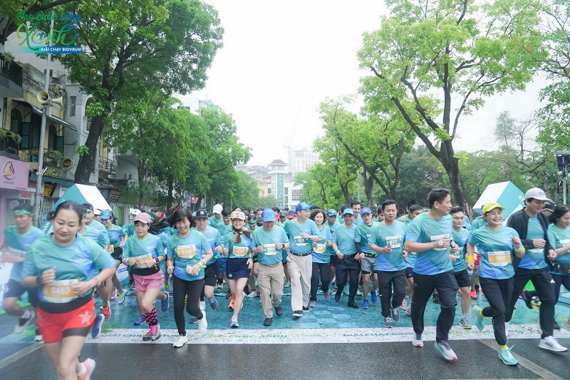 Giải chạy BIDVRun Cho cuộc sống Xanh với hơn 17 nghìn vận động viên tham gia