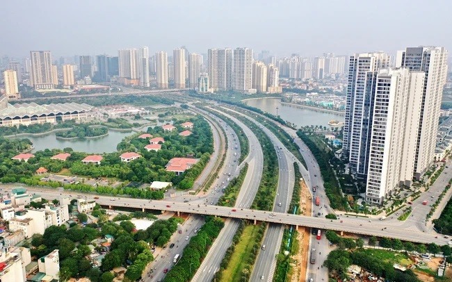 Cơ sở hạ tầng quy mô lớn được đầu tư xây dựng khiến thị trường bất động sản phía Tây Hà Nội trở thành thỏi nam châm thu hút các nhà đầu tư và người mua tiềm năng (ảnh Internet).