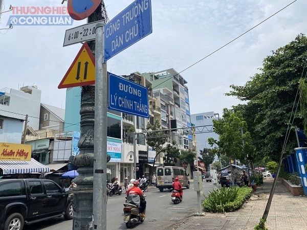 Tuyến đường Nguyễn Thông, phường 9, quận 3 được mệnh danh là “tuyến phố sữa và đồ hộp”