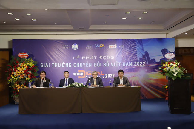 Bên cạnh 4 hạng mục từ các năm trước, giải thưởng Chuyển đổi số Việt Nam 2022 có thêm hạng mục mới