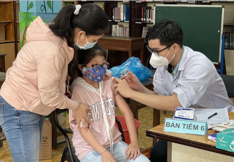 Tính đến nay, TP. Hồ Chí Minh đã có 93.562 mũi được triển khai tiêm cho trẻ từ 5 đến dưới 12 tuổi.
