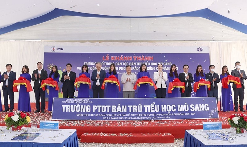 Lễ khánh thành công trình Trường Phổ thông dân tộc bán trú tiểu học Mù Sang