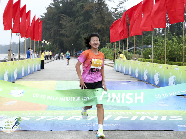 VĐV Lê Mai Hồng Ngọc giành giải nhất nữ cự ly 5km