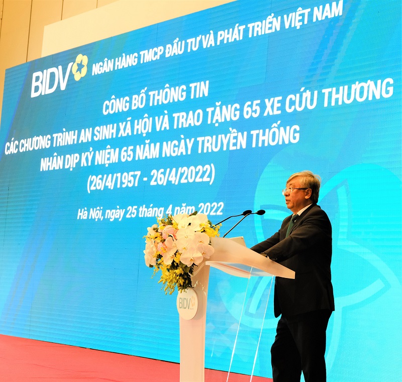 Ông Trần Xuân Hoàng, Ủy viên HĐQT, Chủ tịch Công đoàn BIDV phát biểu tại buổi Lễ