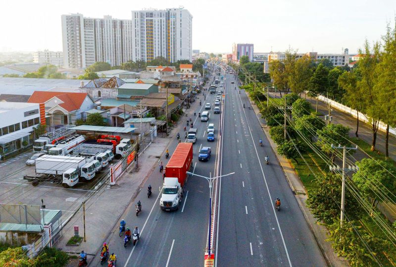 Quốc lộ 13 đoạn qua địa bàn TP.Thuận An sẽ được nâng cấp, mở rộng từ 6 làn xe thành 8 làn xe để đáp ứng nhu cầu giao thông trong giai đoạn mới