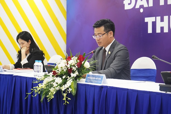 Phó Chủ tịch HĐQT Nguyễn Việt Sơn phát biểu tại đại hội