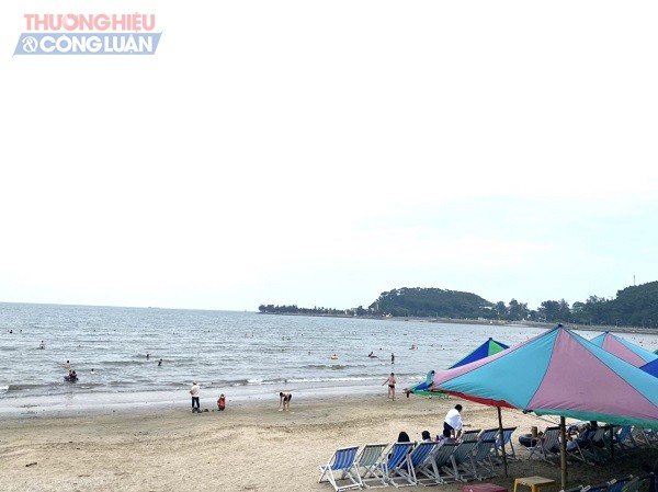 Quận Đồ Sơn là vùng đất có cảnh quan đẹp, sơn thủy hữu tình cách trung tâm TP. Hải Phòng 22km