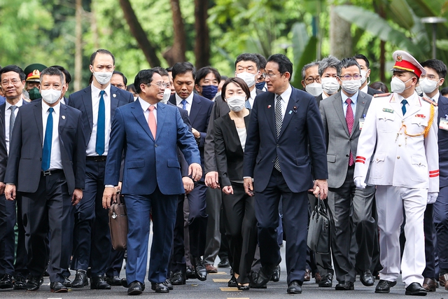 Đây là chuyến thăm Việt Nam đầu tiên của ngài Kishida Fumio sau 6 tháng ông nhậm chức Thủ tướng Nhật Bản và sau 5 tháng kể từ chuyến thăm chính thức Nhật Bản của Thủ tướng Phạm Minh Chính. Ảnh VGP/Nhật Bắc