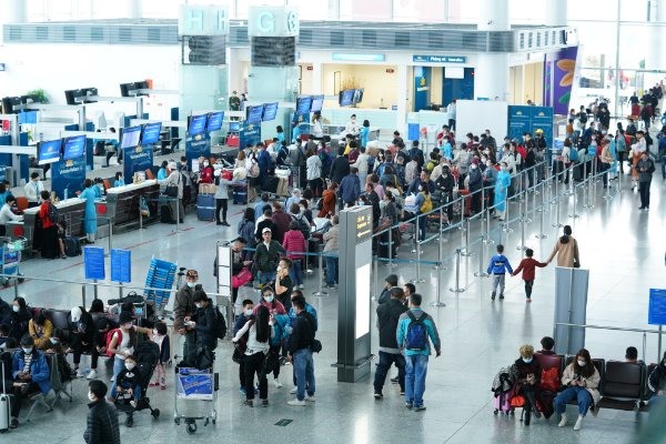 An ninh sân bay làm việc hết công suất, mở tối đa các cửa kiểm tra an ninh trong ngày 03/05. Ảnh minh họa, nguồn internet