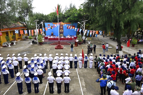 Mít tinh kỷ niệm 47 năm ngày giải phóng quần đảo Trường Sa