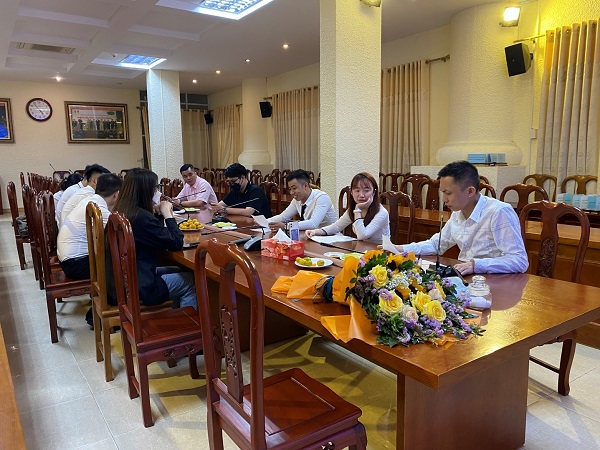Chi bộ Trung tâm Truyền thông tổ chức Lễ kết nạp Đảng viên mới