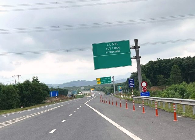 Công trình có điểm đầu tại La Sơn (huyện Phú Lộc, Thừa Thiên Huế) và điểm cuối tại nút giao thông Túy Loan (huyện Hòa Vang, Đà Nẵng)