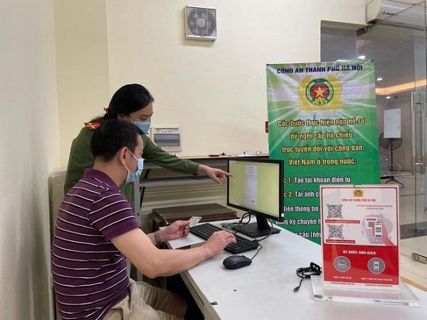 Hướng dẫn công dân đăng nhập vào Cổng dịch vụ công trực tuyến, thực hiện nộp thủ tục đề nghị cấp hộ chiếu