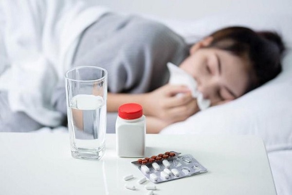 Thuốc kháng Histamin thường được sử dụng để điều trị viêm mũi xuất tiết