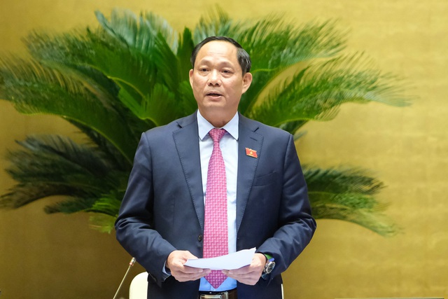 Phó Chủ tịch Quốc hội Trần Quang Phương điều hành phiên họp. Ảnh chinhphu.vn