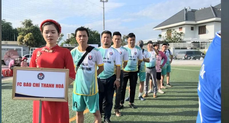 Những trận đấu nghẹt thở trong ngày đầu khai mạc Giải bóng đá Báo chí miền Trung năm lần thứ VIII năm 2022