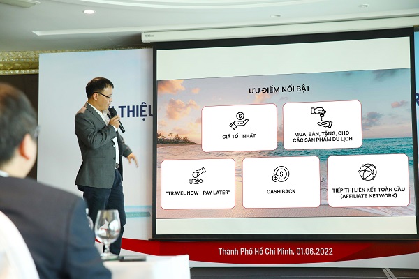 &Ocirc;ng Nguyễn Tiến Trung, TGĐ Tập đo&agrave;n Du lịch Crystal Bay cho biết:Crystabay.com kiến tạo tương lai ng&agrave;nh du lịch số