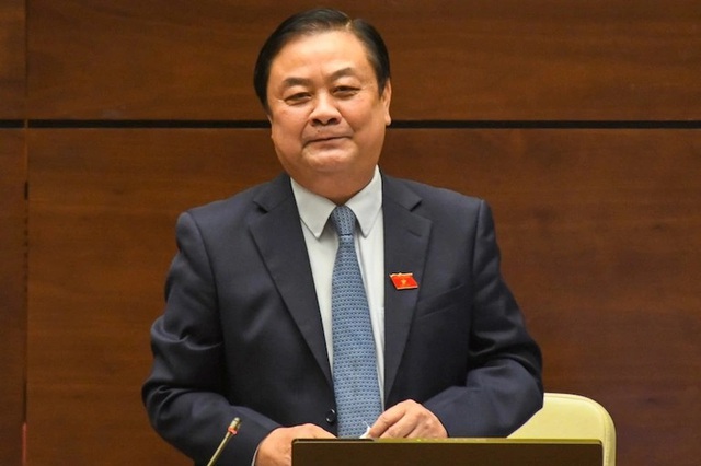 Bộ trưởng Lê Minh Hoan trả lời chất vấn nhóm vấn đề thứ nhất thuộc lĩnh vực nông nghiệp và phát triển nông thôn (Ảnh Chinhphu.vn)