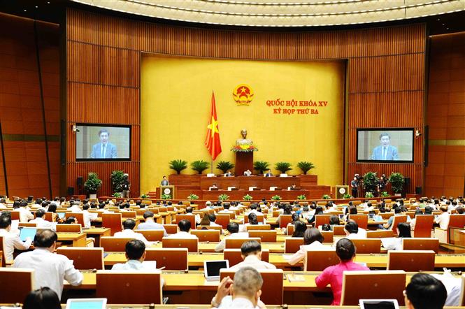 Chiều 06/07, Quốc hội thảo luận về kế hoạch triển khai dự án đường Hồ Chí Minh giai đoạn tiếp theo (Ảnh TTXVN)