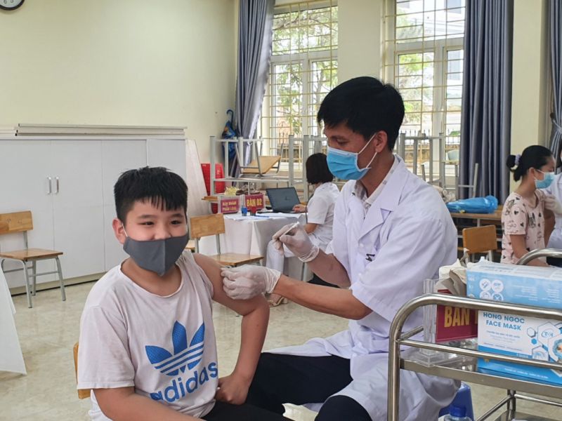 Quảng Ninh phấn đấu hoàn thành tiêm vaccine phòng COVID-19 cho trẻ từ 5 tới dưới 12 tuổi trước năm học mới