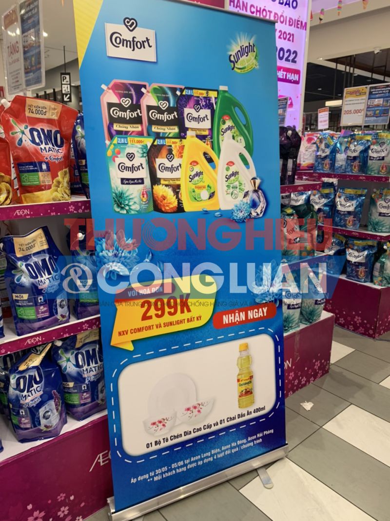 Chương tr&igrave;nh khuyến m&atilde;i tặng qu&agrave; m&agrave; Unilever &aacute;p dụng cho 02 sản phẩm Comfort v&agrave; Sunlight tại Aeon H&agrave; Đ&ocirc;ng (H&agrave; Nội)