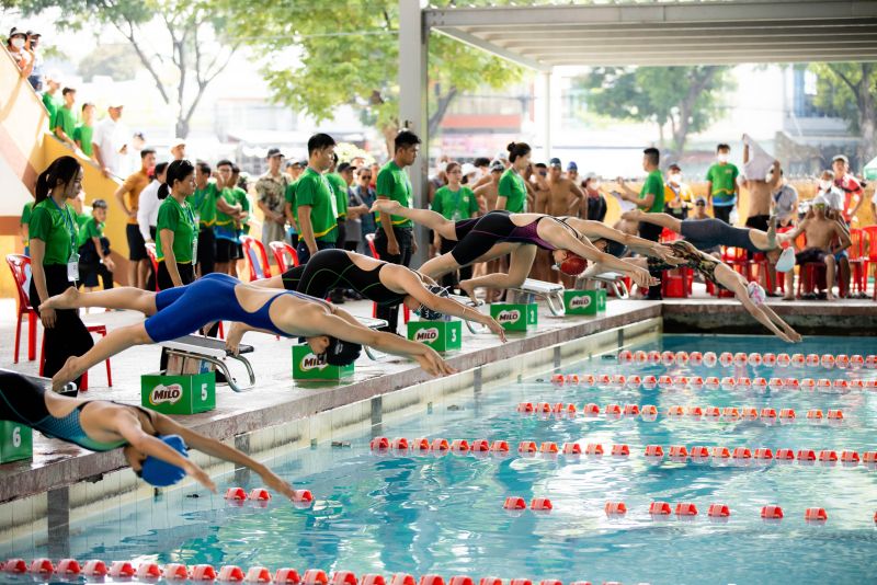 Không chỉ nâng cao sức khoẻ và sự bền bỉ, bơi lội cũng là một trong những kỹ năng thiết yếu đối với trẻ em