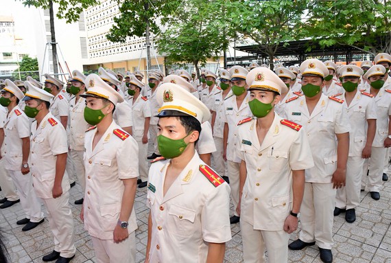 Công an TP. Hồ Chí Minh tổ chức lễ xuất quân tăng cường cán bộ, chiến sĩ về công tác tại công an xã