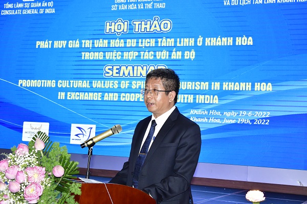 Ông Dương Nam Khánh- Giám đốc sở Ngoại vụ Khánh Hòa phát biểu bế mạc.