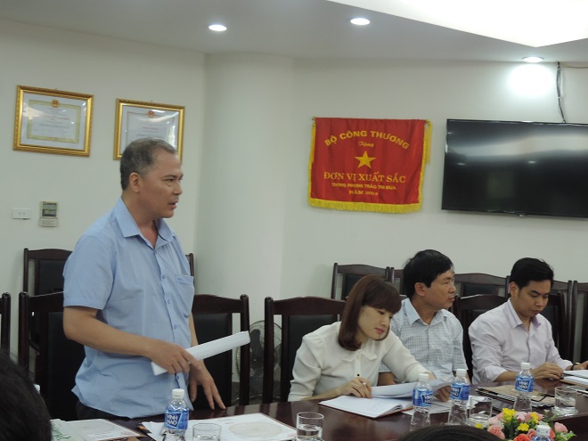 Nhà báo Xuân Phong tại một cuộc hội thảo về Kế hoạch xét tặng danh hiệu “Nghệ nhân Nhân dân”, “Nghệ nhân Ưu tú” lĩnh vực nghề thủ công mỹ nghệ
